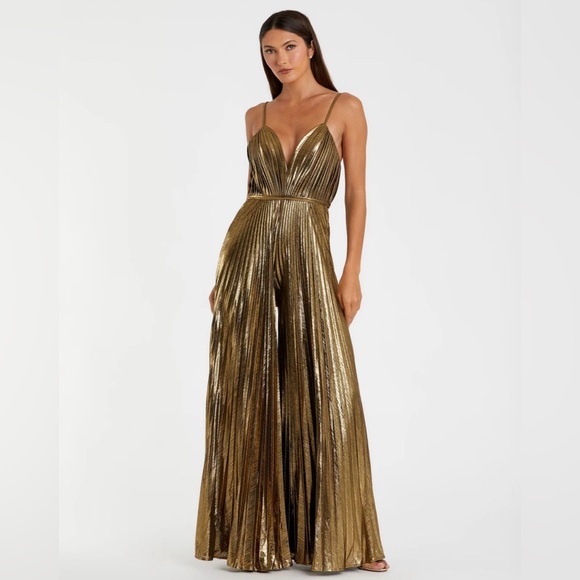 Mac Duggal Pants - MacDuggal Gold Pleated V Neck Jumpsuit that looks like a dress Size 4